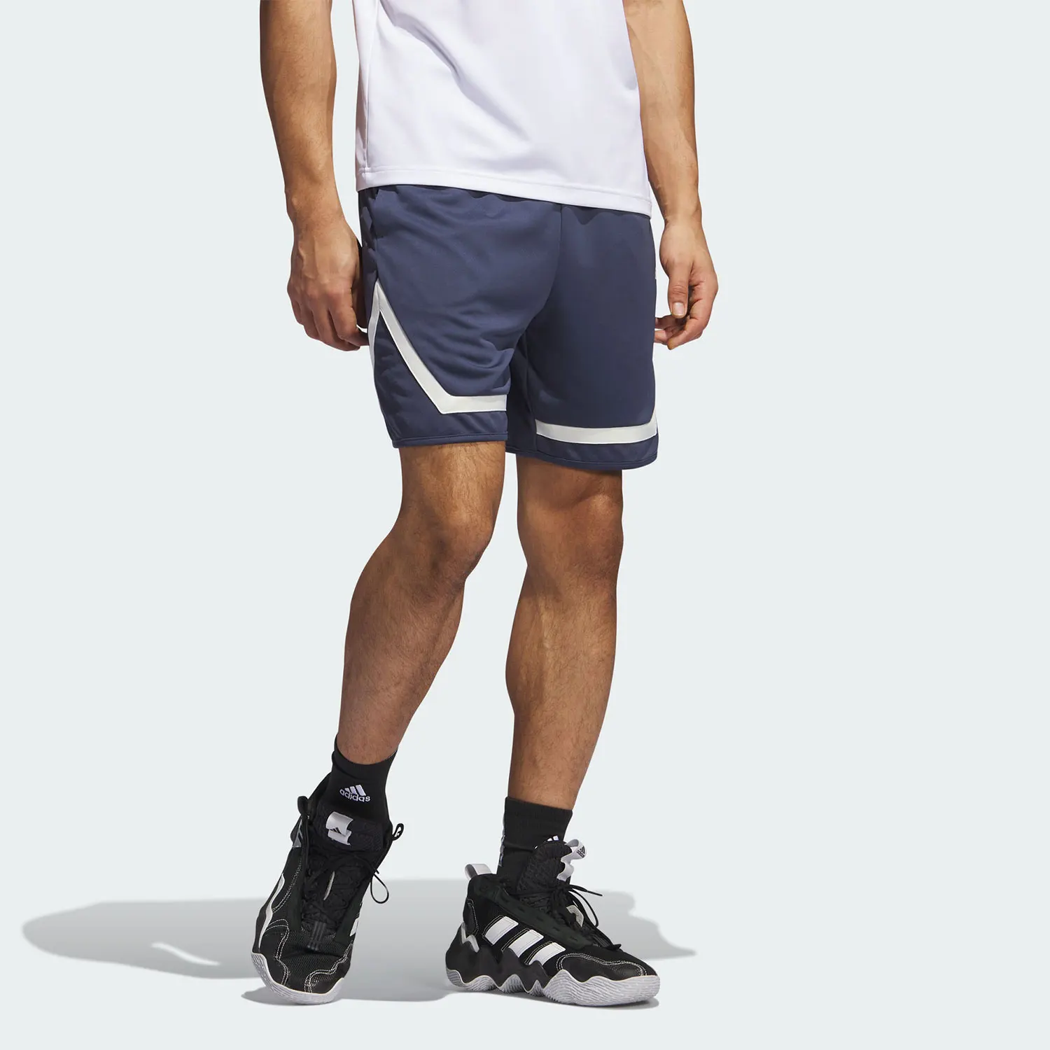 

Adidas genuine Summer New Men's Basketball Fashion Shorts IL2246