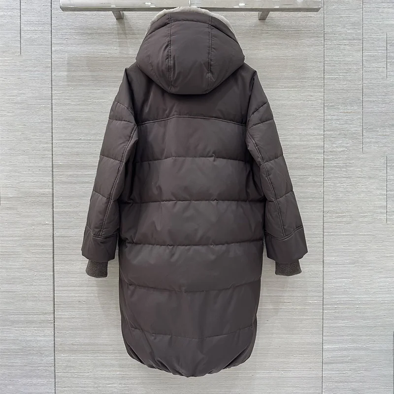 หมวกหนังขนสัตว์เย็บติดซับในไนลอนคุณภาพสูงสำหรับผู้หญิง เสื้อแจ็คเก็ตขนเป็ดความยาวปานกลาง เสื้อผ้าฤดูหนาว 25100425