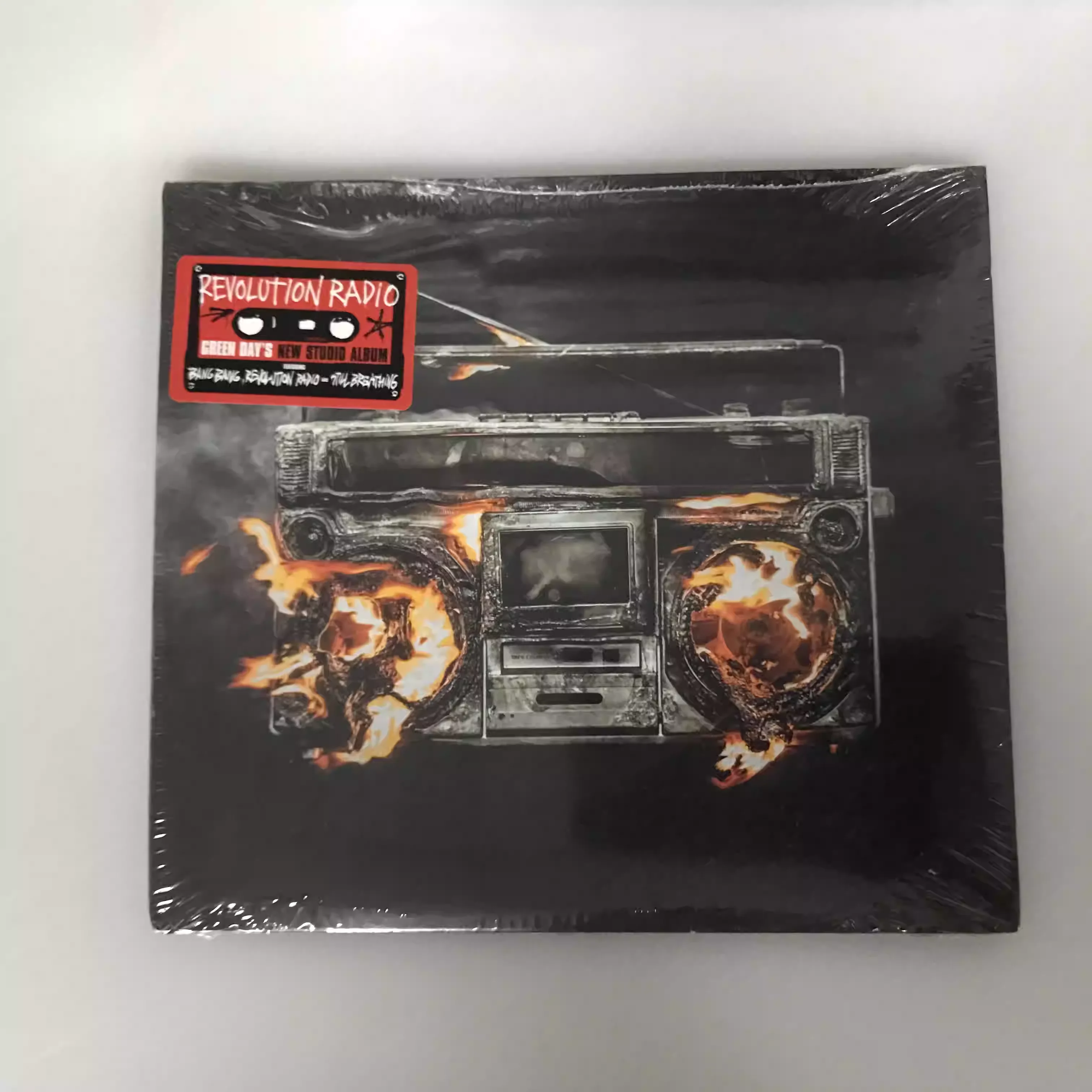 

CD Classic Punk Rock Album Green Day Music CD Revolution Radio Music Record Cosplay Walkman Car Soundtracks Box Gifts