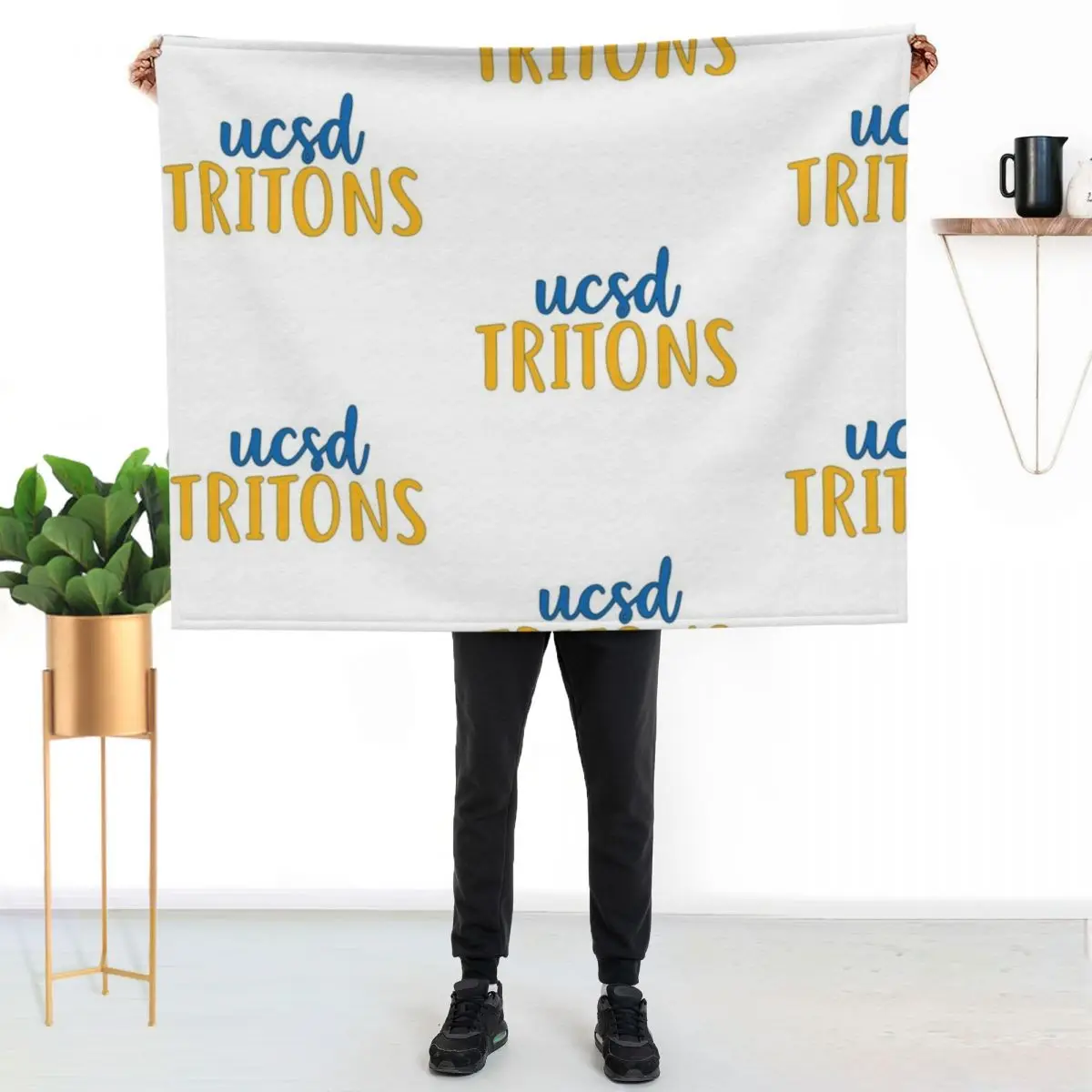 

UCSD Tritons Throw Blanket Cozy Napping Blanket Gift for Mom Dad