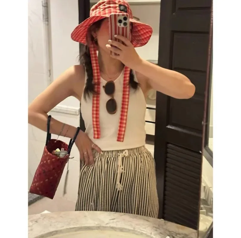Ins Blogger Retro Plaid Tie Strap Eimer Hut Frauen Sommer Reise Vielseitig Fischer Hut Mädchen Mode Beliebte Breite Krempe Sonne Kappe – Detail 2