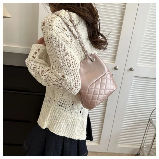 New Golden Chain Trend Girl Woman Messenger Shoulder OL Bags PU PVC Leather Women Lady Shining Handbag Purses Small Bags