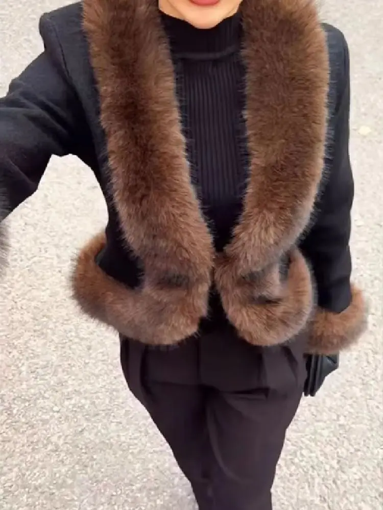 

HH Winter High Street Women Warm Short Jackets Solid Fur Collar Decoration Long Sleeves Female Fashion Slim V-Neck Coats Trendy