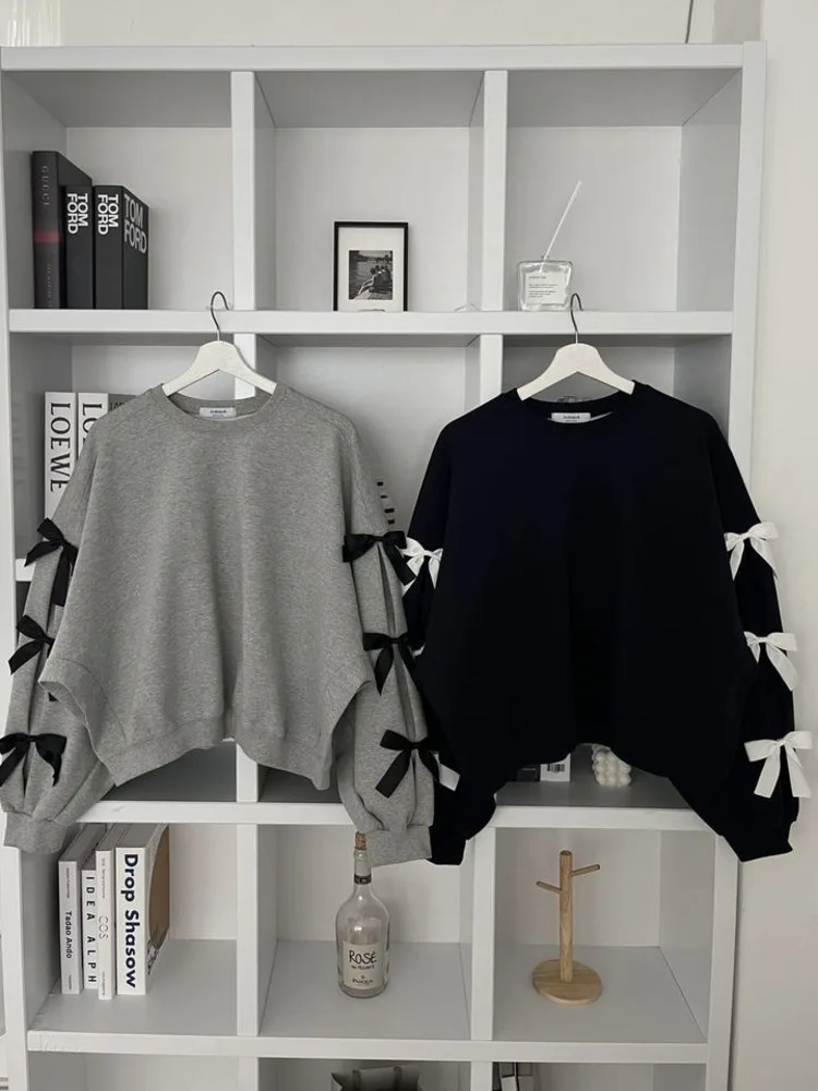 [EWQ] New Fashion O Neck Loose Bow Long Sleeve Hoodie Korea Chic Gray Navy Blue Sweatshirt For Women 2024 Spring Autumn 16U8360