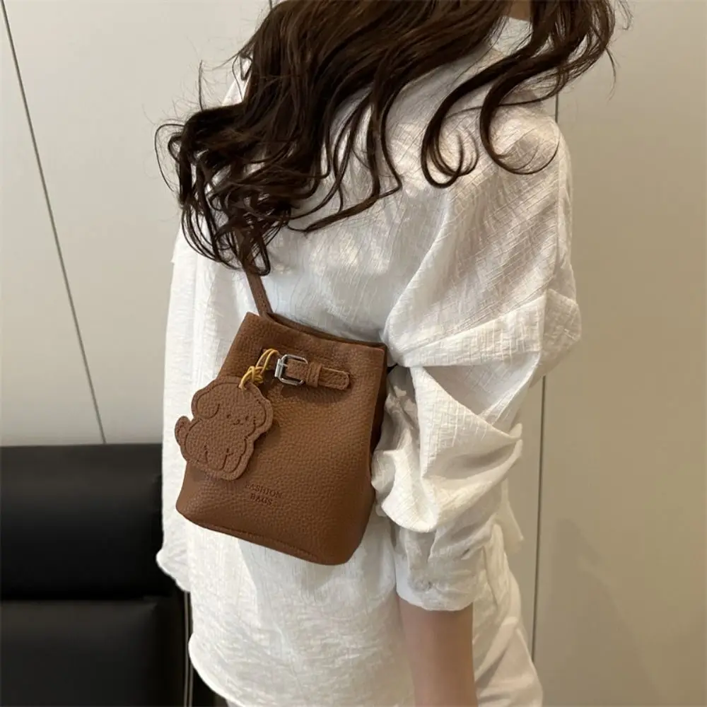

Small Designer Basket Bag Luxury Casual Crossbody Bag Commuting Pu Leather Women's Shoulder Bag Outdoor