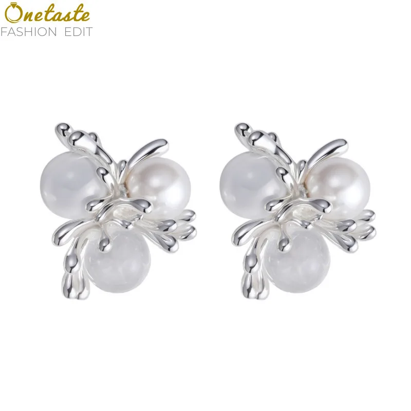 

Изящные серьги-гвоздики в форме цветка с жемчугом и стеклянными бусинами, массивные, модные, с серебряными штифтами 925 пробы, подарок для женщин на вечеринку