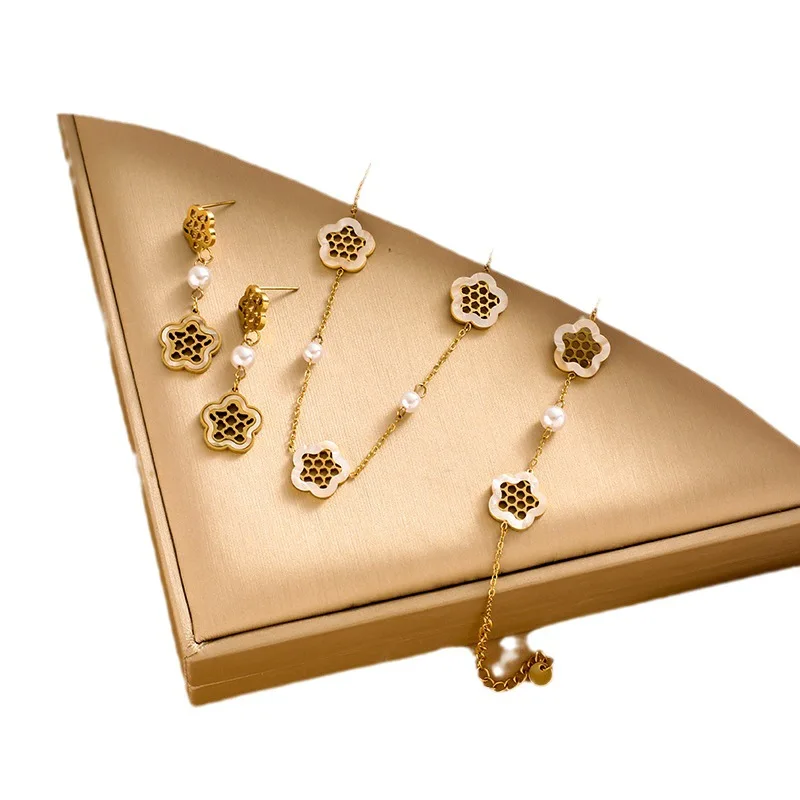 Nuevos pendientes de circonio ligeramente ajustados de cinco colores a la moda, pendientes versátiles, dulces y simples para mujer