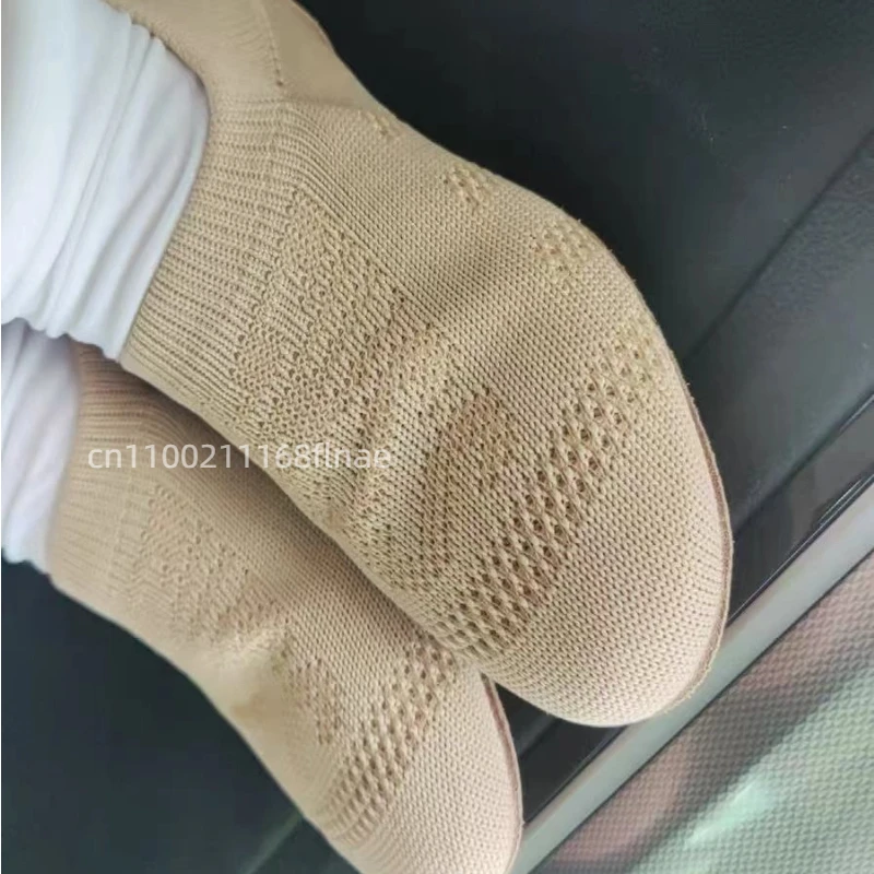 大人用ダンスシューズ フライウーブンメッシュ 通気性 エアロビクス チアリーディング 練習用 ヨガ バレエ ダンスシューズ キャメルとブラック