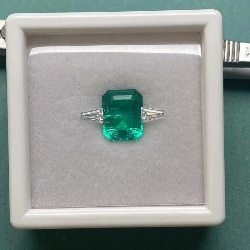 Ruif Original Design about 3.0ct Lab Grown Emerald with Moisssanite Side Diamond for Women Elegant Rings Making