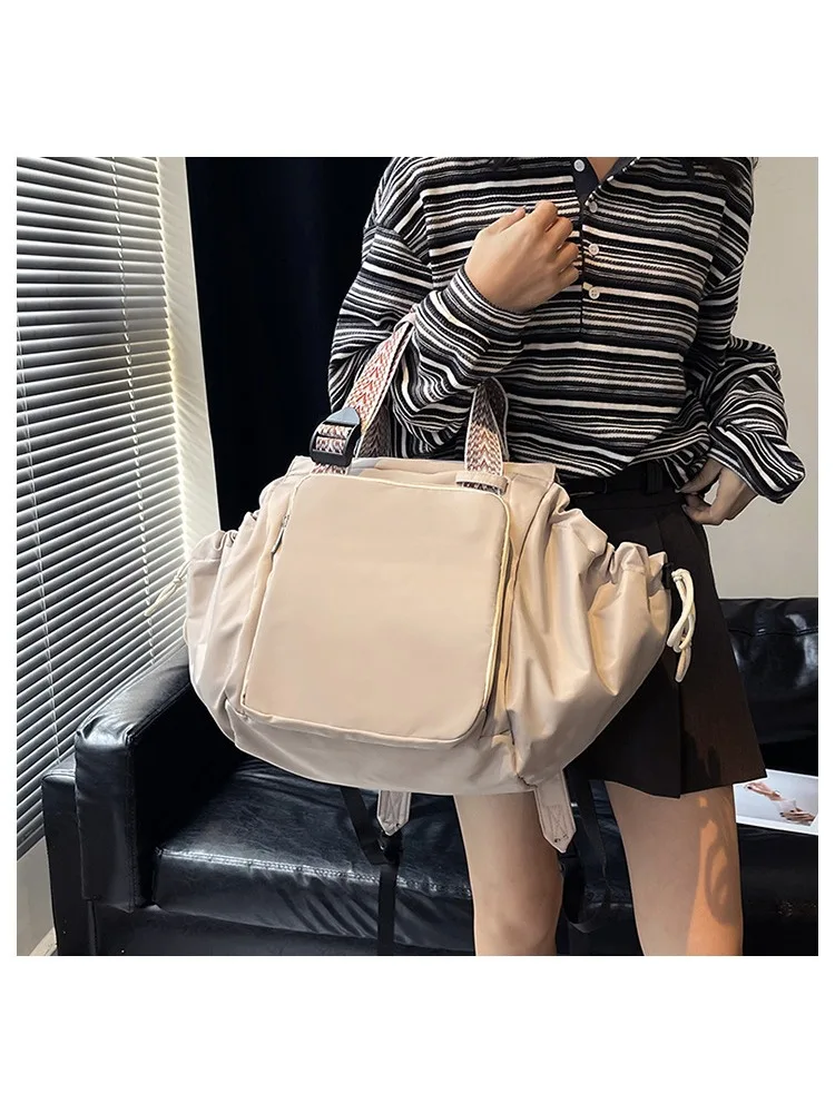 Nylon-Umhängetasche, einfarbig, modisch, vielseitig, tragbar, Mama-Tasche, große Kapazität, Reisetasche – Detail 8
