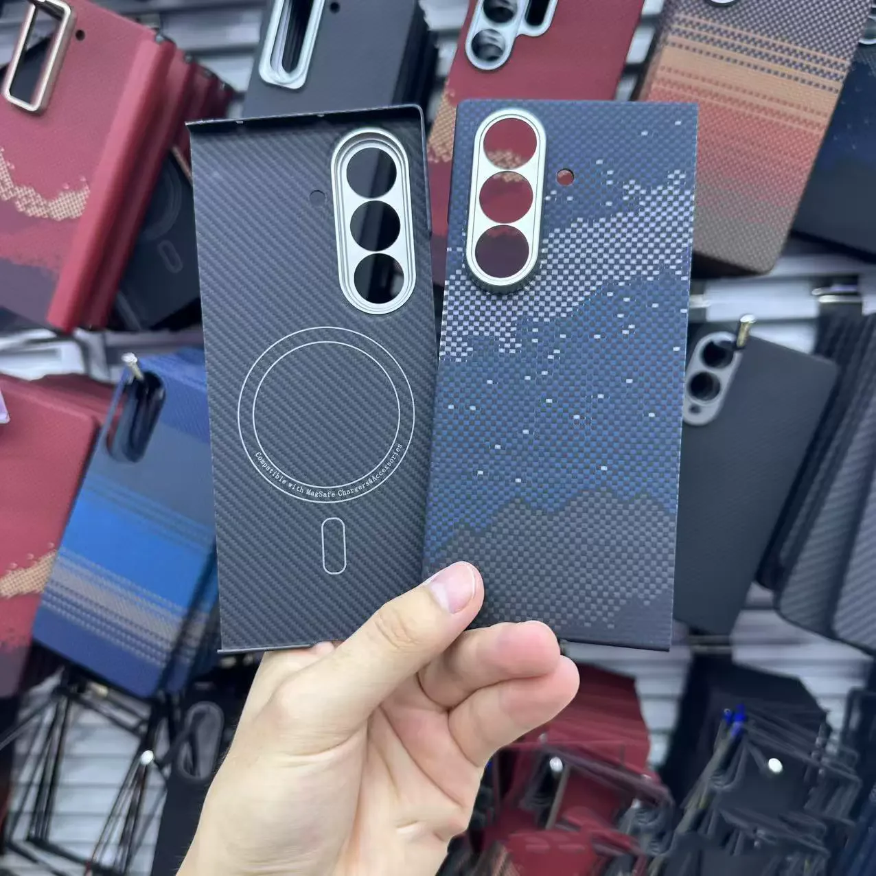 

Чехол с магнитным зарядным устройством для Samsung Galaxy Z Fold 7, чехол из углеродного волокна, защитный чехол для объектива, карбоновые аксессуары для телефонов для magsafe