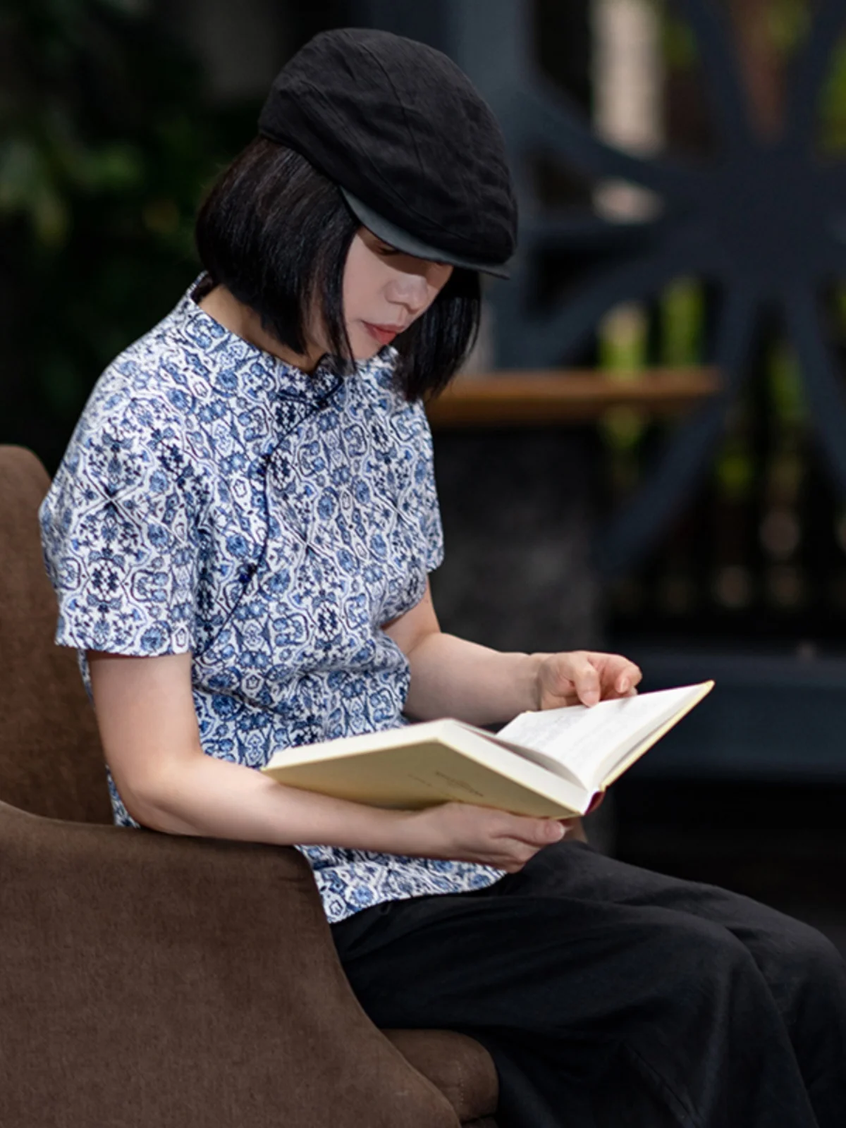 

Summer Women's ort Sve Printed Linen irt Stand Collar Blue Porcelain Flower Embroidery Traditional Chinese Sle Top