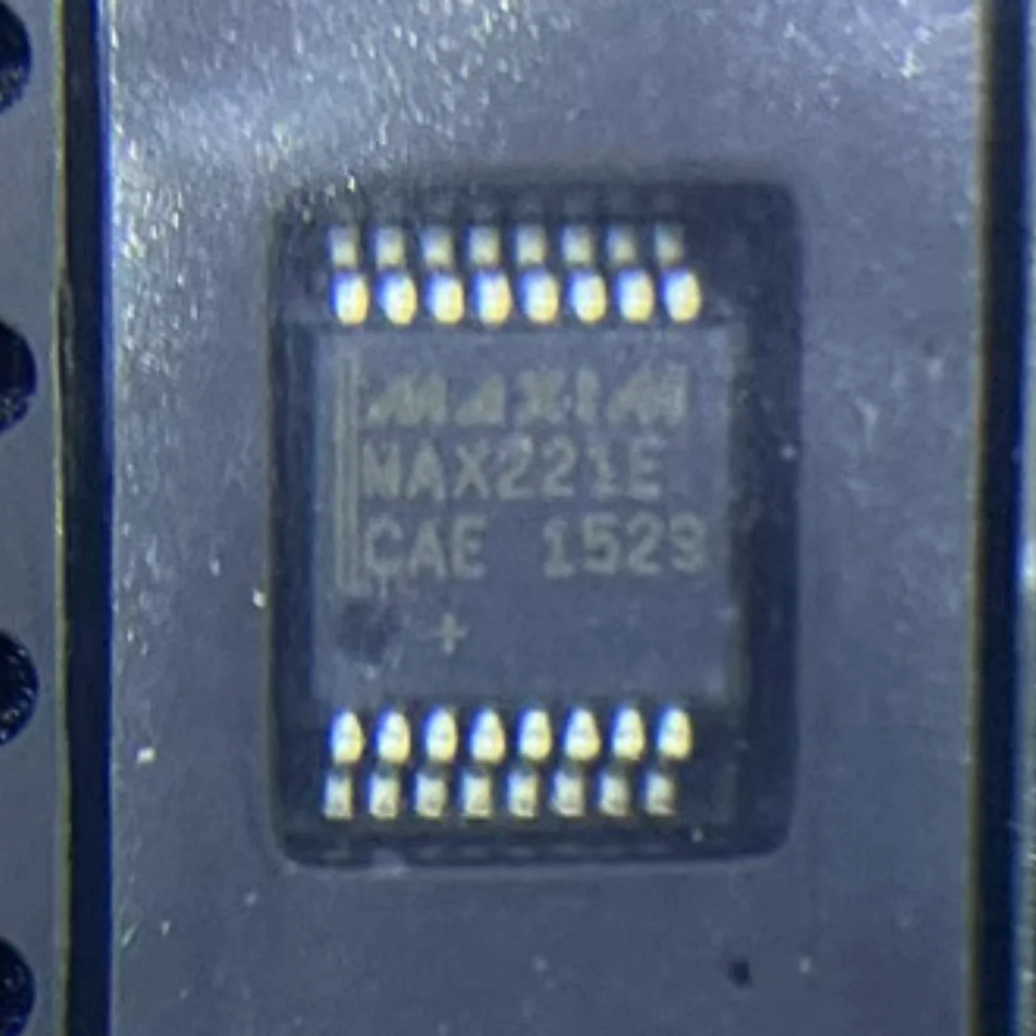 1~10pcs/lot MAX221ECAE SSOP16 MAX221ECUE TSSOP16 MAX221E 100% Brand New Original.