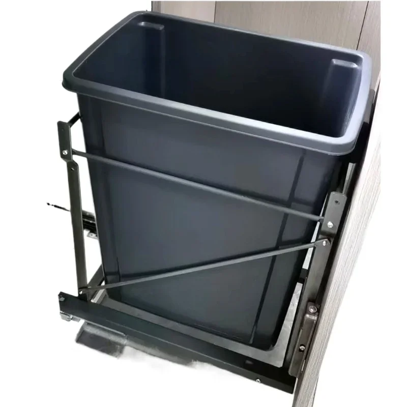 

trash can in the cabinet, pull the basket, organize and store in the cabinet