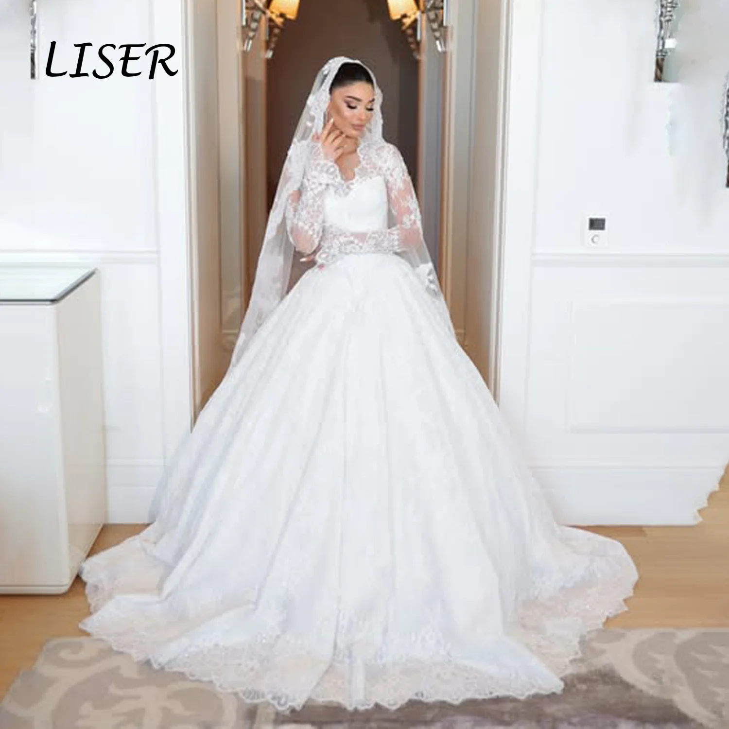 LISER Customized Ivory High Neck Long Lace Modest Wedding Dress Full A Line Skirt Matching Sheer Veil Islamic Robe De Mariée