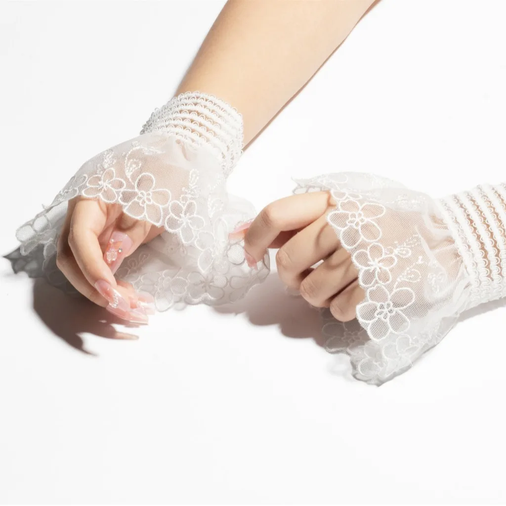 Manicure Photo Background Decorative Ruffle Sleeves to take photos of Nails Floral Mesh Cuff Nail Enhancement Shooting Tool