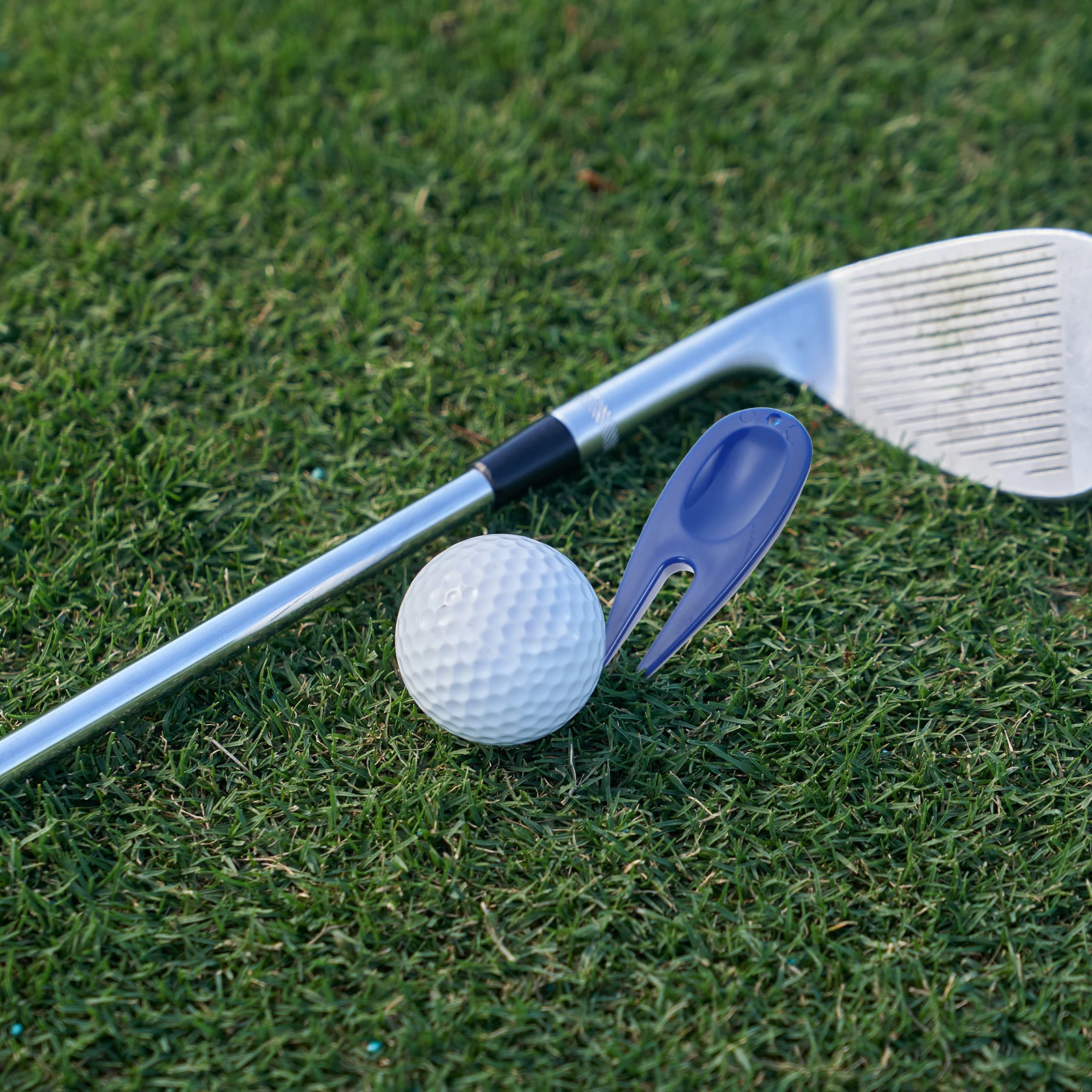 

30 Pcs Divot Tool and Ball Marker Cool Repair Turf Bulk Golf Picks Tools Blue Fixed