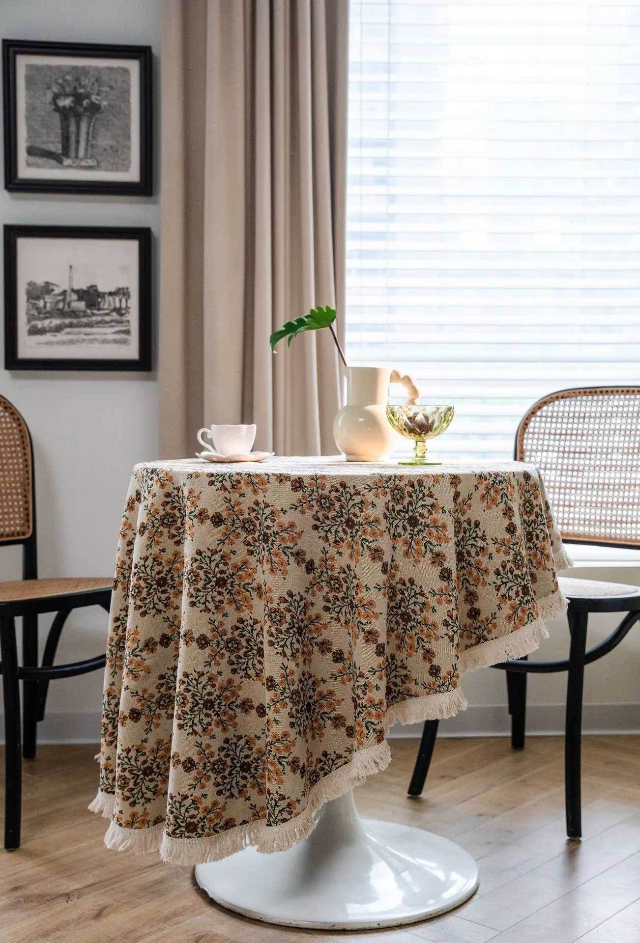 

Cotton Linen Round Tablecloth with Tassel, Coffee and Tea Table Cover, Dining RoomTable Cloth, American Furniture, Home Decorate