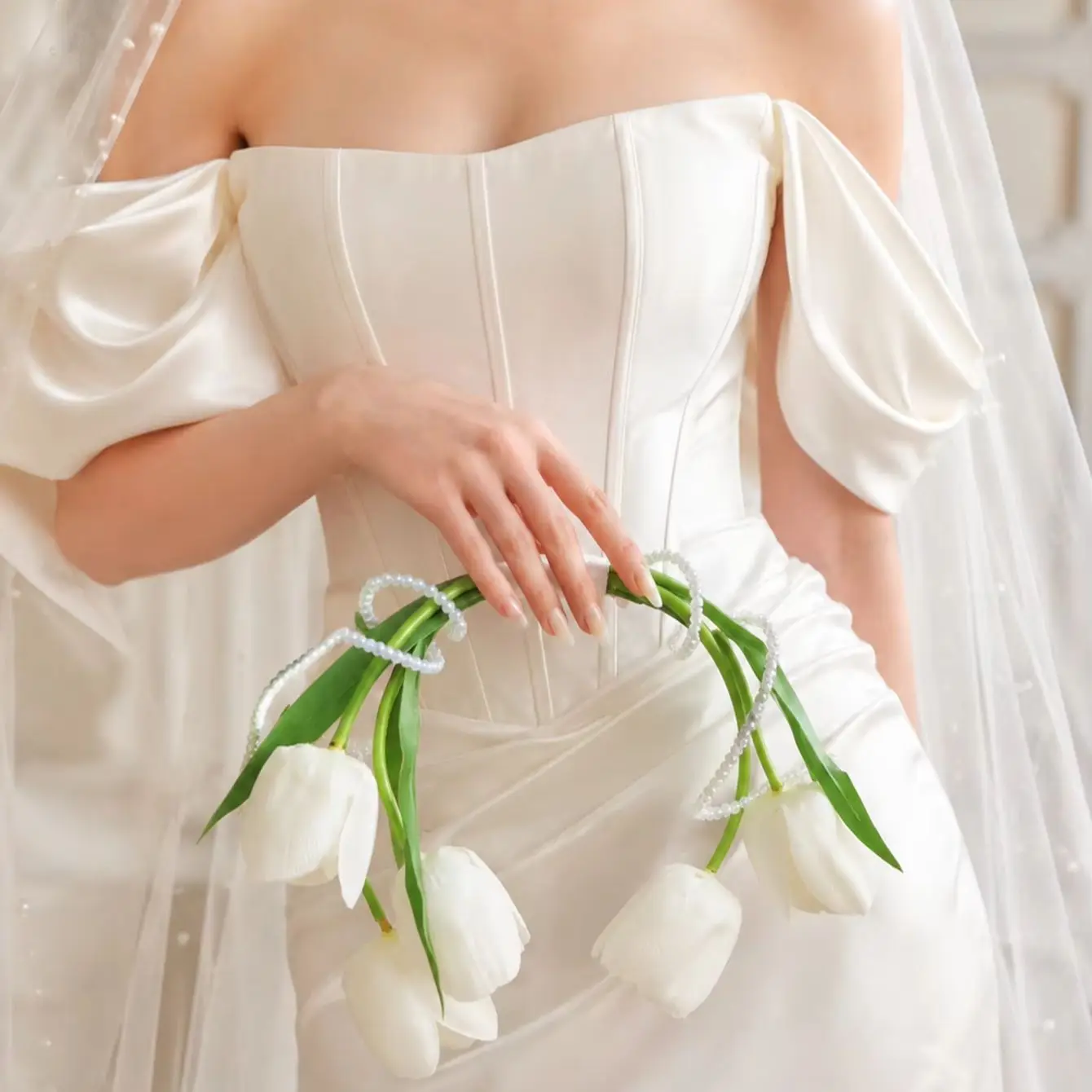 1 Piece of Elegant Tulip Bouquet, Bohemian Wedding Accessories, Vintage Pearl-Wrapped Flower Stem, Bridal Wedding Bouquet
