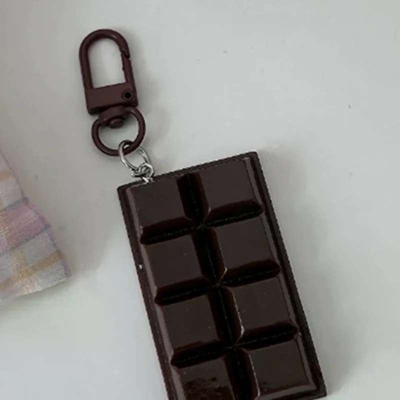 Pendentif de téléphone de sac unique ; Porte-clés de nourriture au chocolat délicieux simulé ; Porte-clés emblème idéal pour cadeau d'affaires