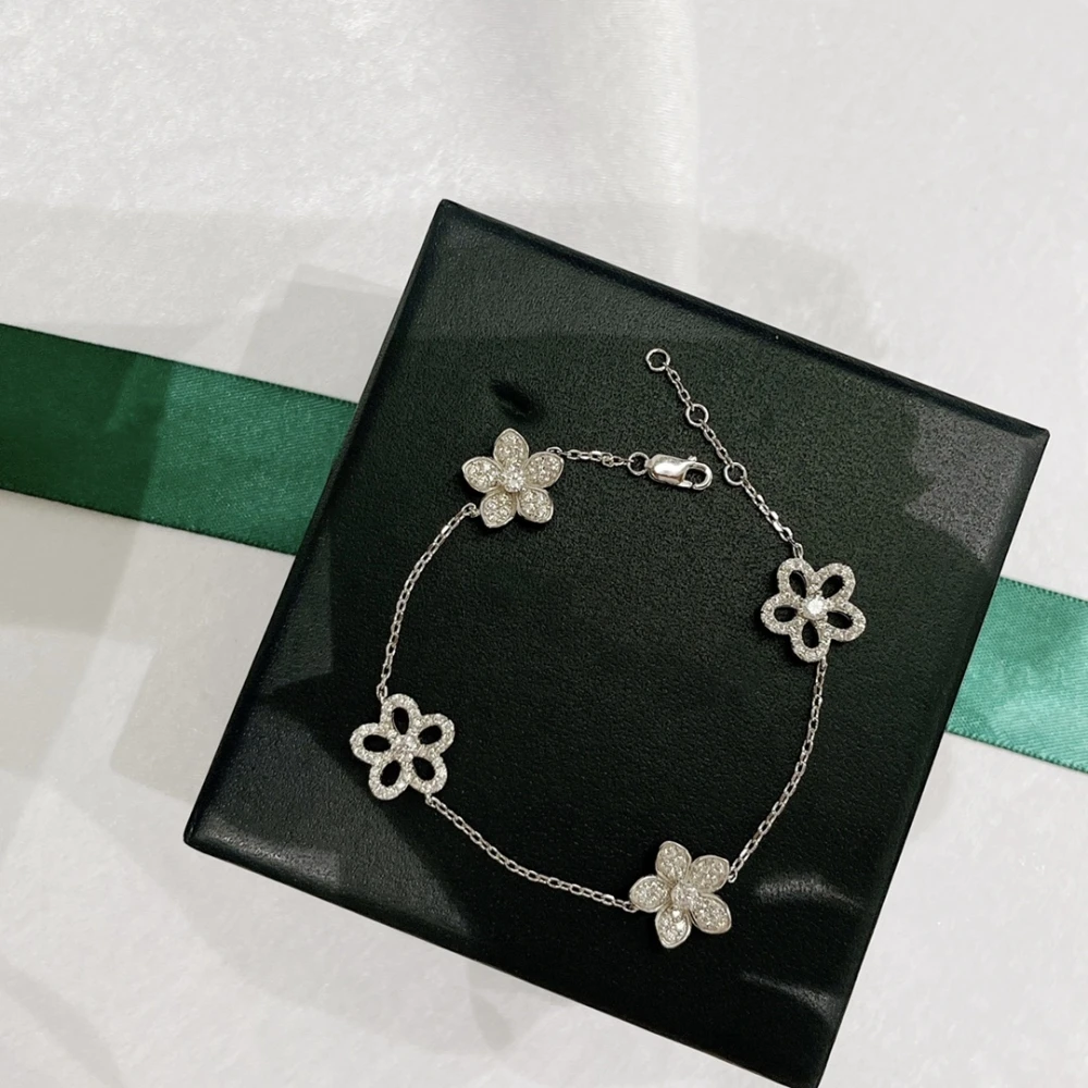 S925 Sterling Silver Fantasy Four-Flower Bracelet Five-Petal Hollowed-Out Zircon Simple Generous Senior Sense