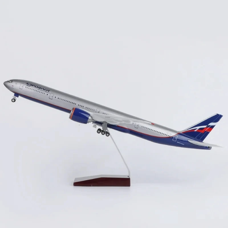 1:157 Scale 47cm Large 777 Airplane Model Russia Boeing B777 Airplane Model Die-cast Aircraft with LED Lights For collection