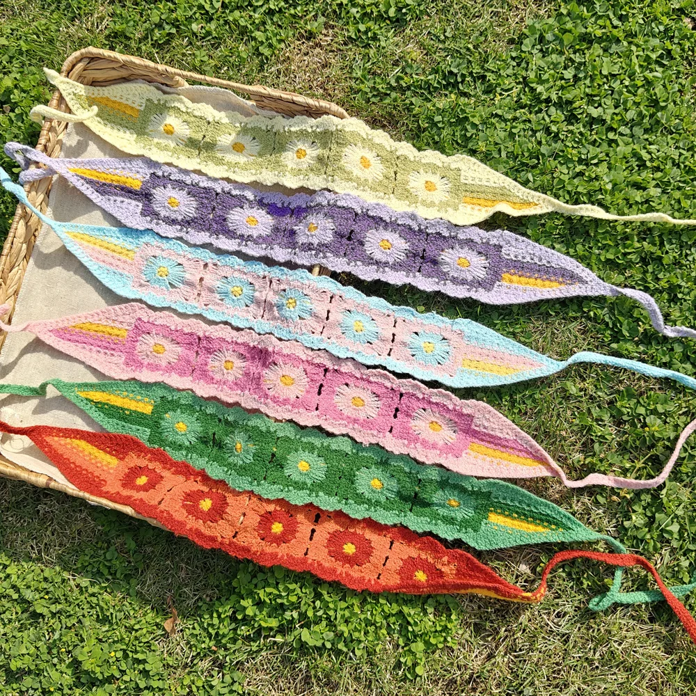 Sommerliches Blumen-Strick-Stirnband, dehnbarer Turban, gehäkelte Blumen-Stirnbänder, Kopftücher, Bandanas für Mädchen und Frauen, Haar-Accessoires – Detail 1
