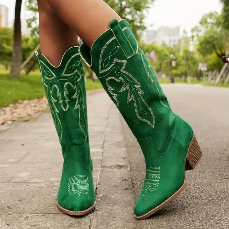 

Женские кожаные сапоги Ele Gold с вышивкой, модные ботфорты на плоском каблуке с внутренней танкеткой и бахромой