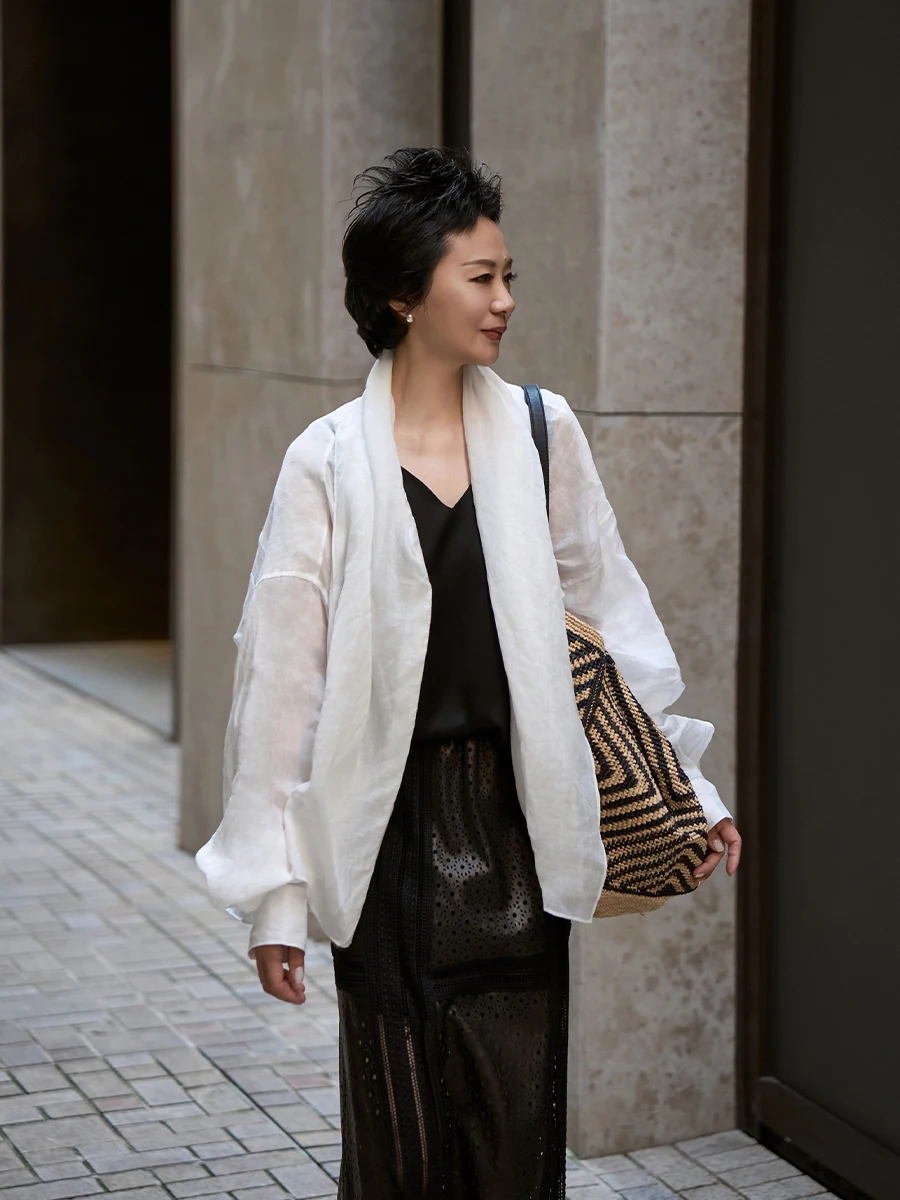 

TOFOD White Larkspur Silk-Like Linen Sunscreen oulder awl Loose Comfortable Drapey V-Ne Long Sve Women's irt