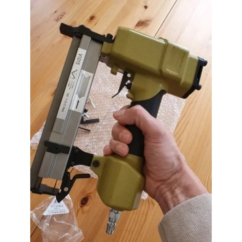 V1015B Pneumatic Corner Nailer Stapler 7-15mm for Framing Woodworking Tool