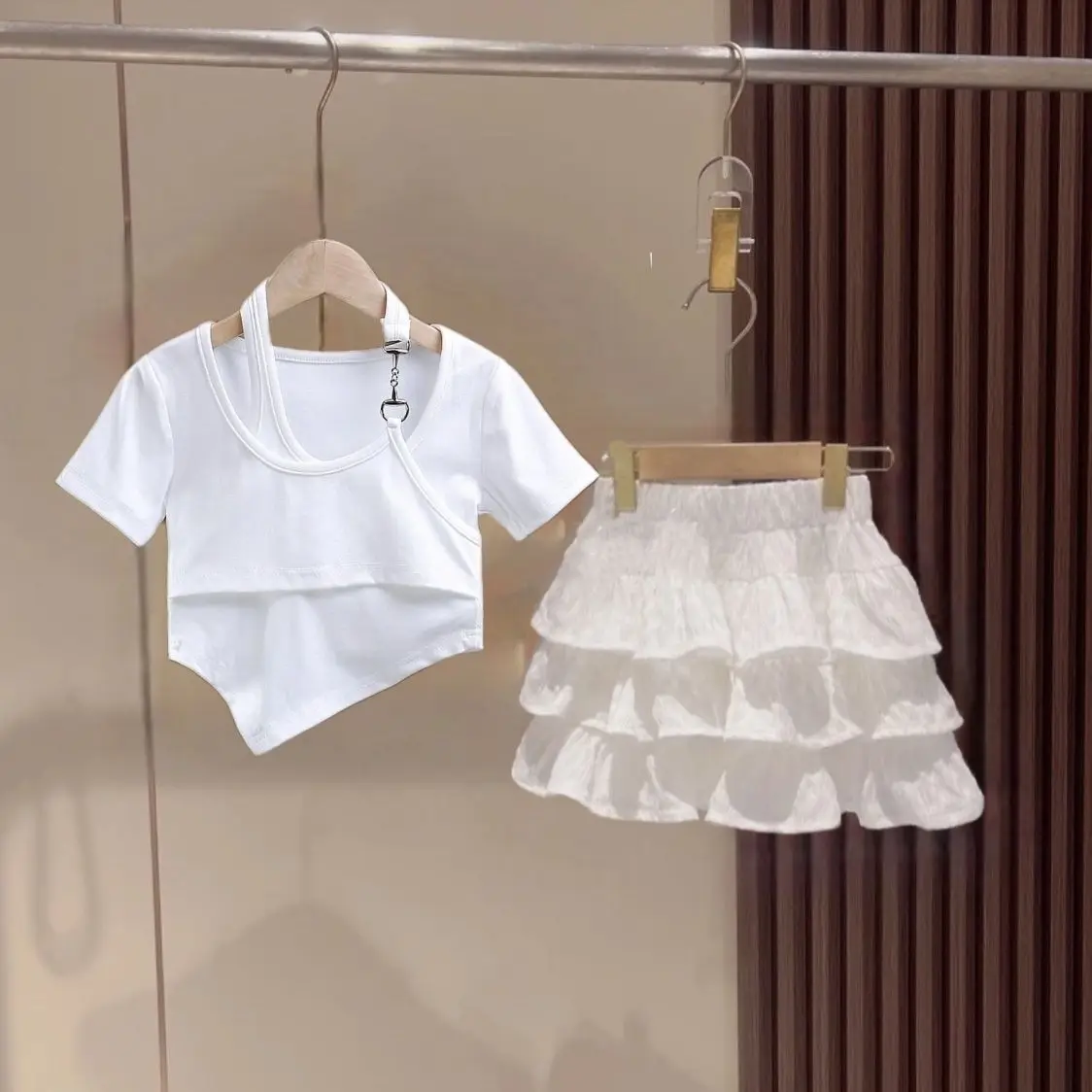 

New Style Girls' Elegant Short sleeved T-shirt Fashion Cake Skirt Two piece Set Children's Summer Set 2026