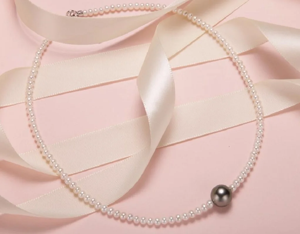 

Charming 18" 5-10mm Natural South Sea White Black Pearl Necklace