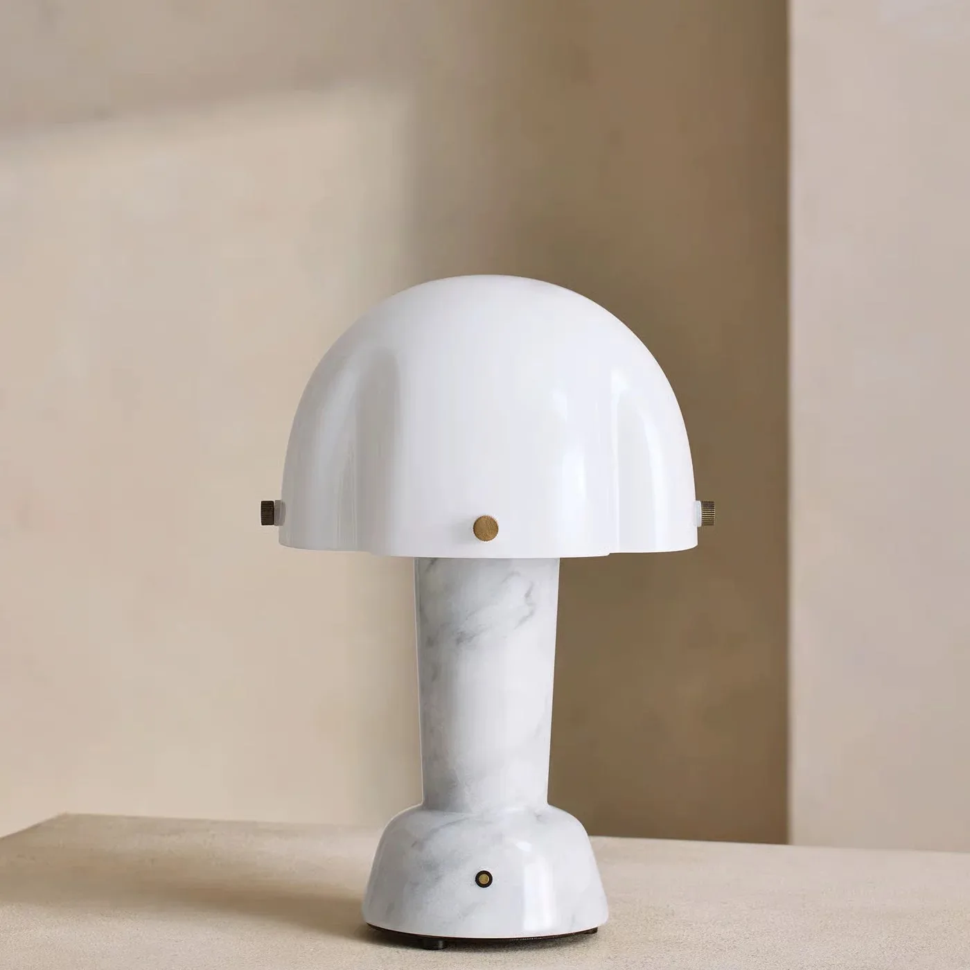 Nordic Luxury Mushroom Table Lamp Creative Modern Minimal Bedside Light Bedroom Villa Study Decor Ambient Marble Base Desk Lamp