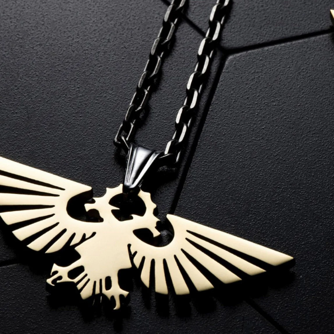 Eagle Pendant Necklace Classic Game Same Periphery Copper Necklace for Gamer Cosplay Party Jewelry Accessories