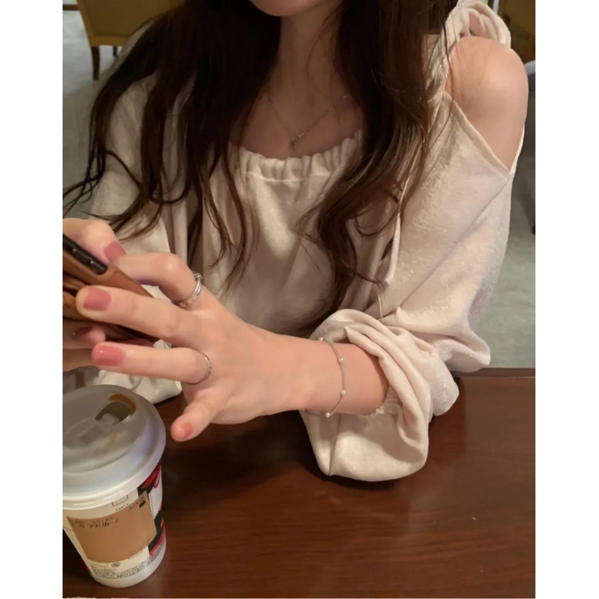 أنيقة نقية الرغبة oulder عارية التعادل الحلو لطيف Sle التخسيس الأعلى للنساء ربيع 2025 أوائل الموسم وصول جديد