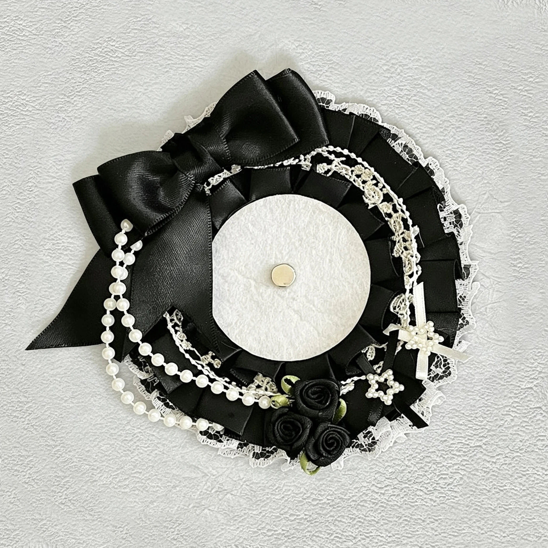 Chic and Unique Round Lace Badge Holder, Bowknot Bead Chain Handmade DIY Anime Cartoon Game Character Peripheral Badge, Celebrity Idol Support Badge, Badge Display Stand, Storage Decoration, Badge Holder, Back-To-School Season, Graduation Season, Halloween, Easter, Holiday Gifts, Lolita Creative Small Items, Gumi Goods, Itabag, Itaboard, Material Accessories, Badge Holder