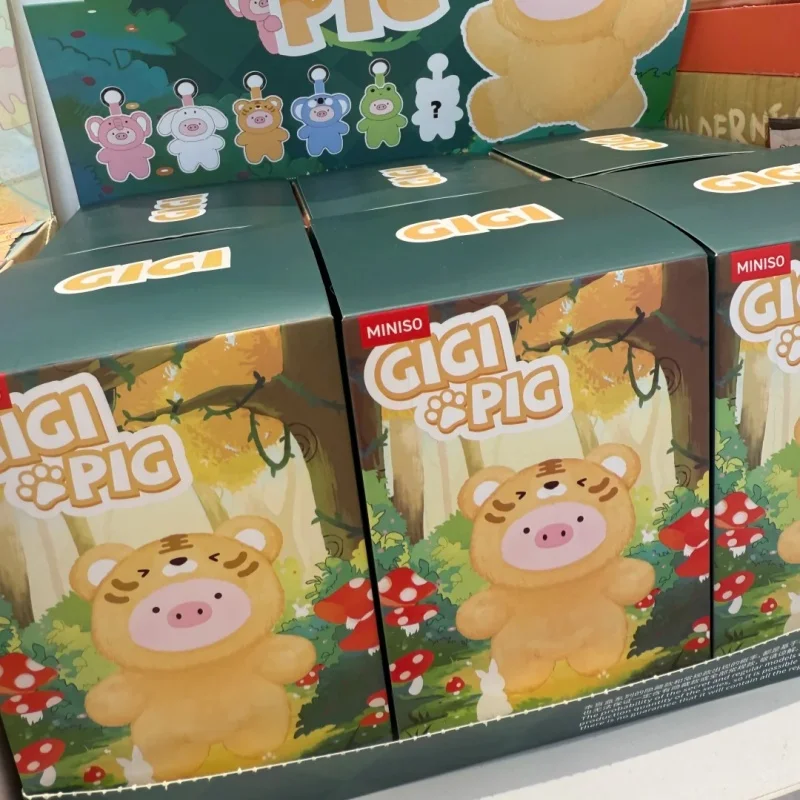 

New Original Mini Family Series 5.5-Size Gigi Pig Vinyl Face Plush Blind Box Pendant For Desktop Decoration Cute Gift For Friend