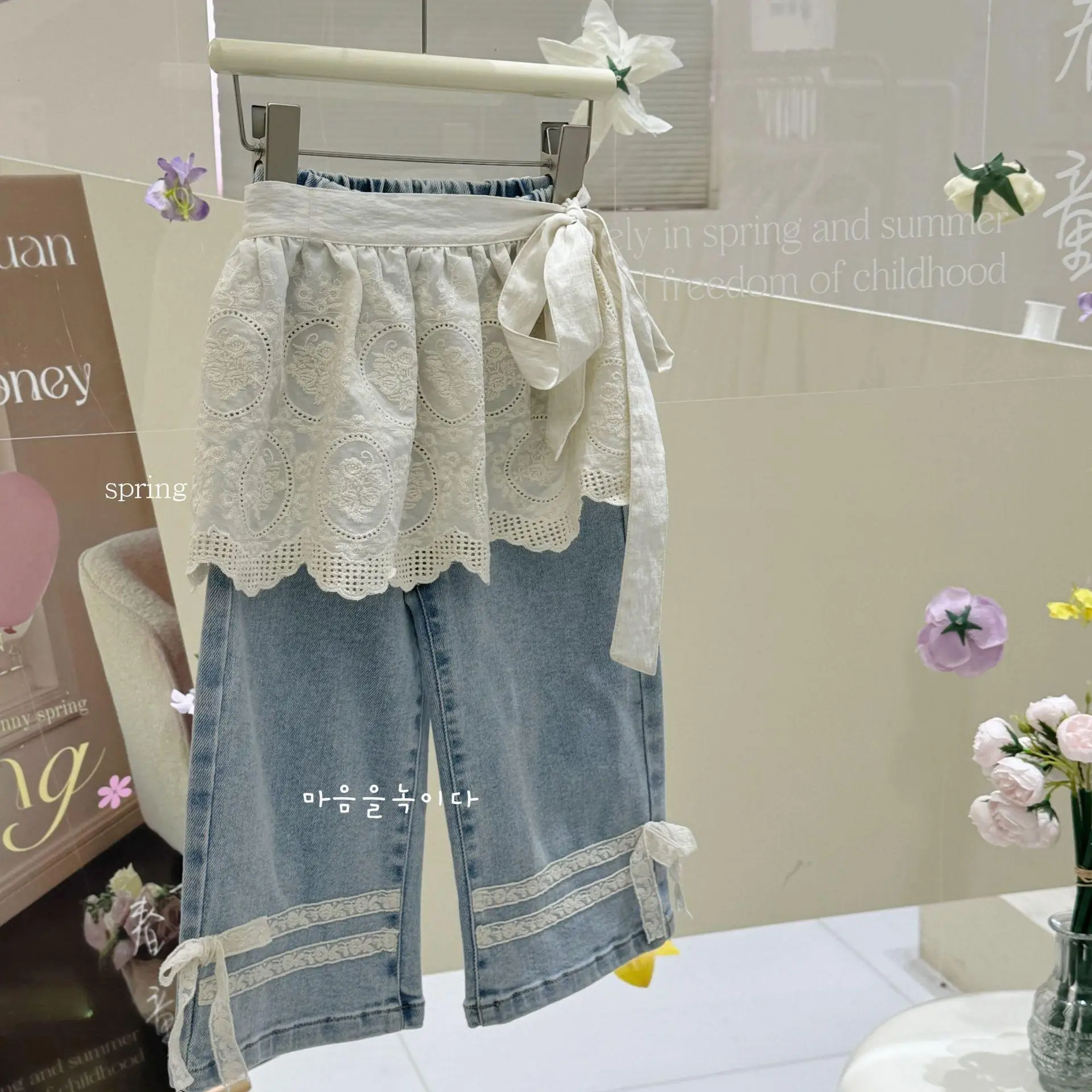 

Girls Jeans 2025 Autumn New Korean Fashionable Lace Straight Leg Pants Fart Curtain Stylish Two-piece Set for Little Girls