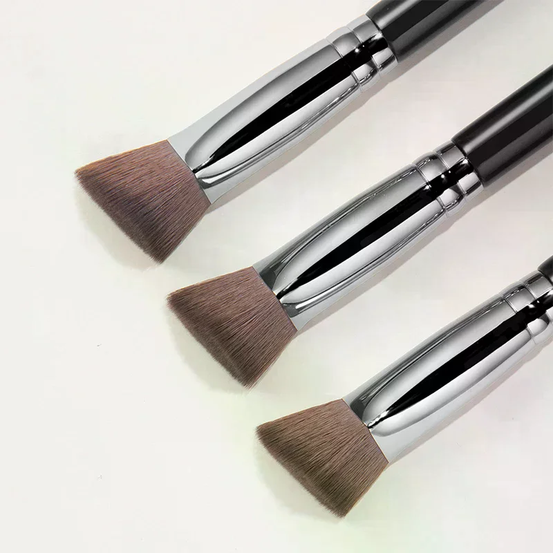 Brocha correctora de base con mango de madera, brochas triangulares de contorno Premium para colorete, impecables debajo de los ojos, brocha de Maquillaje facial densa