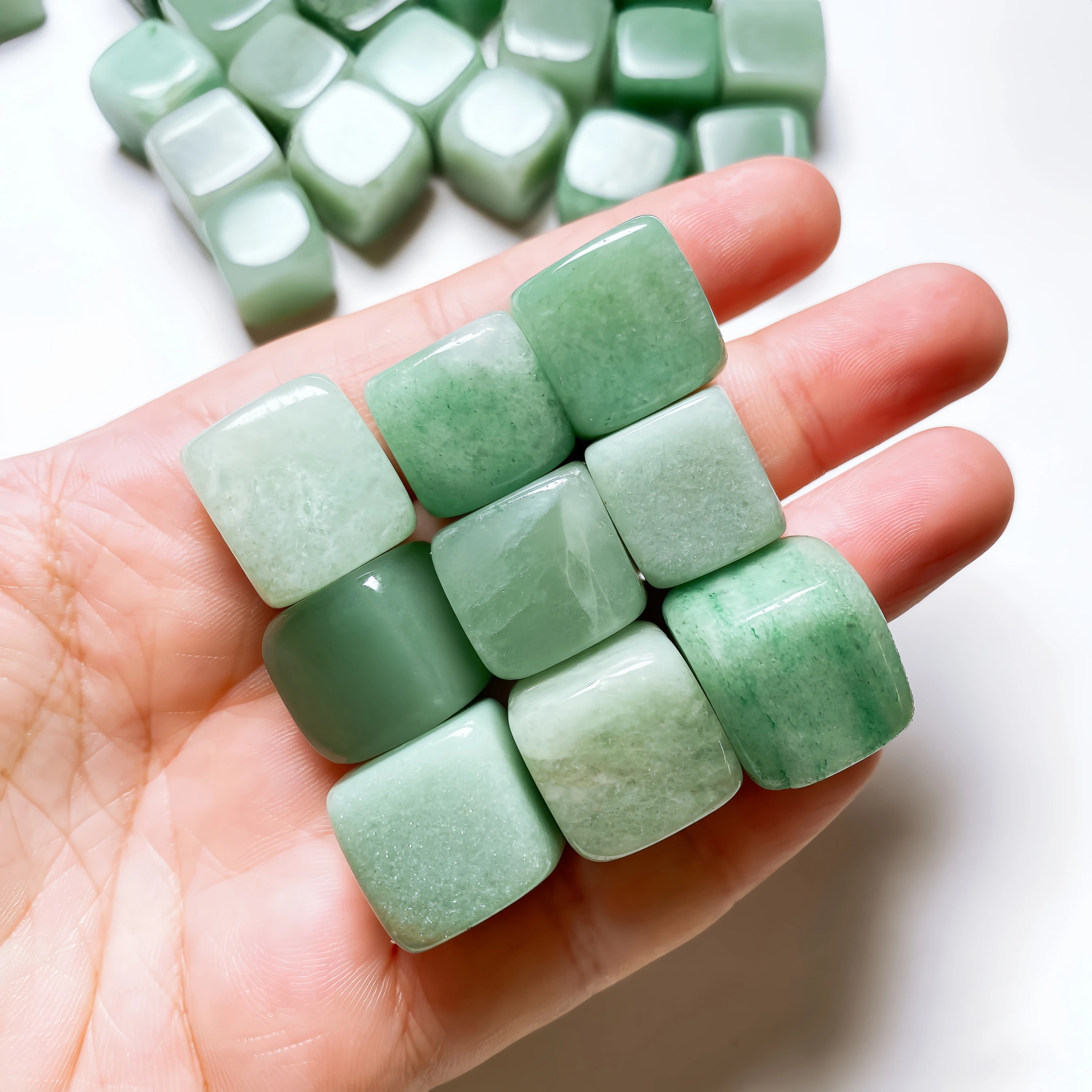 

Natural Green Aventurine Square Palm Cube Tumble Polished Crystal Quartz Stone Healing Energy Aquarium Home Decoration Gift