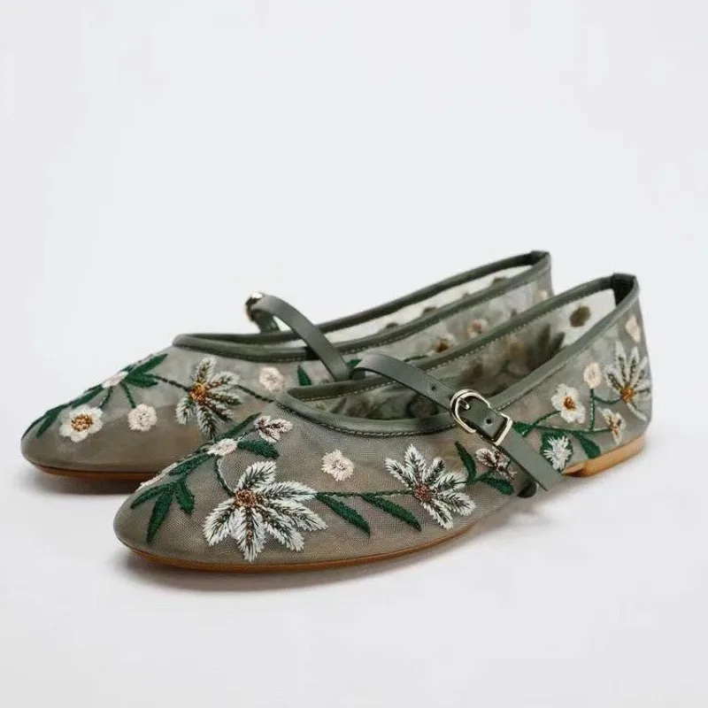 2026 Autumn New Women's Shoes Fashion Flower Embroidered Mesh Ballet Flat Shoes Chinese Style Women's Shoes