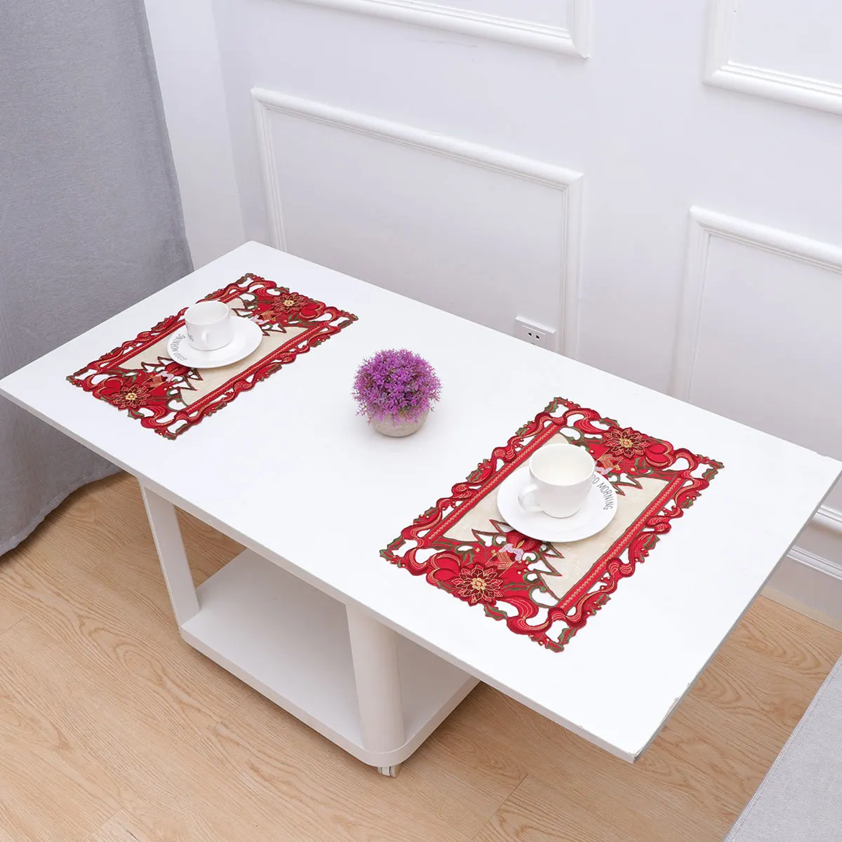 

4pcs Christmas Tablecloths Embroidered Hollow Design Polyester Party Covers Decorations for Banquet Wedding Home Use