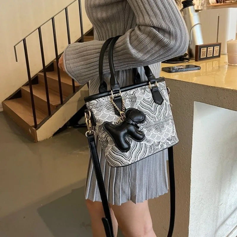 

Stylish Handbag For Women A Confident Expression Of Your Personal Aesthetic And Taste