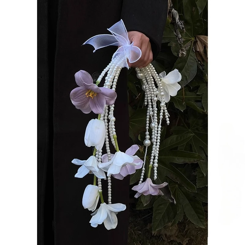 

Maca Tulip Pearl Waterfall Hand Carry Bracelet Flower Wedding Wedding Dress Bride Wedding Bouquet Photo Accessories