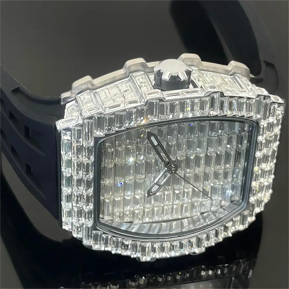 2024 New PLADEN Fashion Iced Watch For Men Sports Subber Strap Tonneau Clock Hip Hop Square Diamond Quartz WristWatch Male Reloj