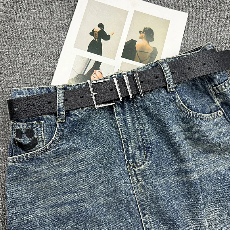 2026 New Fashion Nail Waist Belt New Niche Design with Embossed Retro Distressed Metal Nail Buckle Unisex Waist Belt