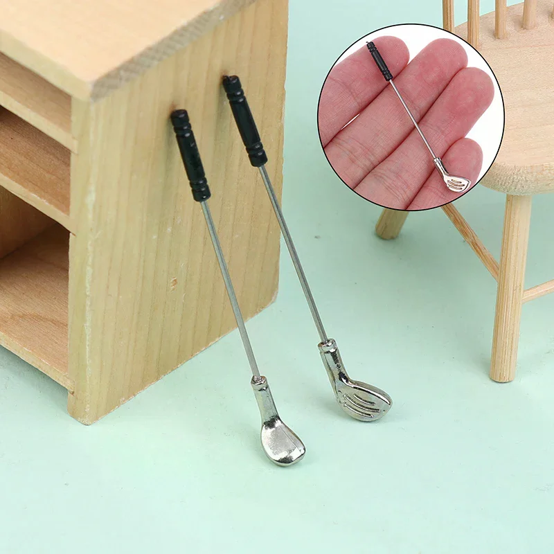 5 pièces/ensemble maison de poupée Miniature Clubs de Golf jouet ornements maison de jeu modèle Miniature 1:12 échelle maison de poupée accessoires de scène de Golf
