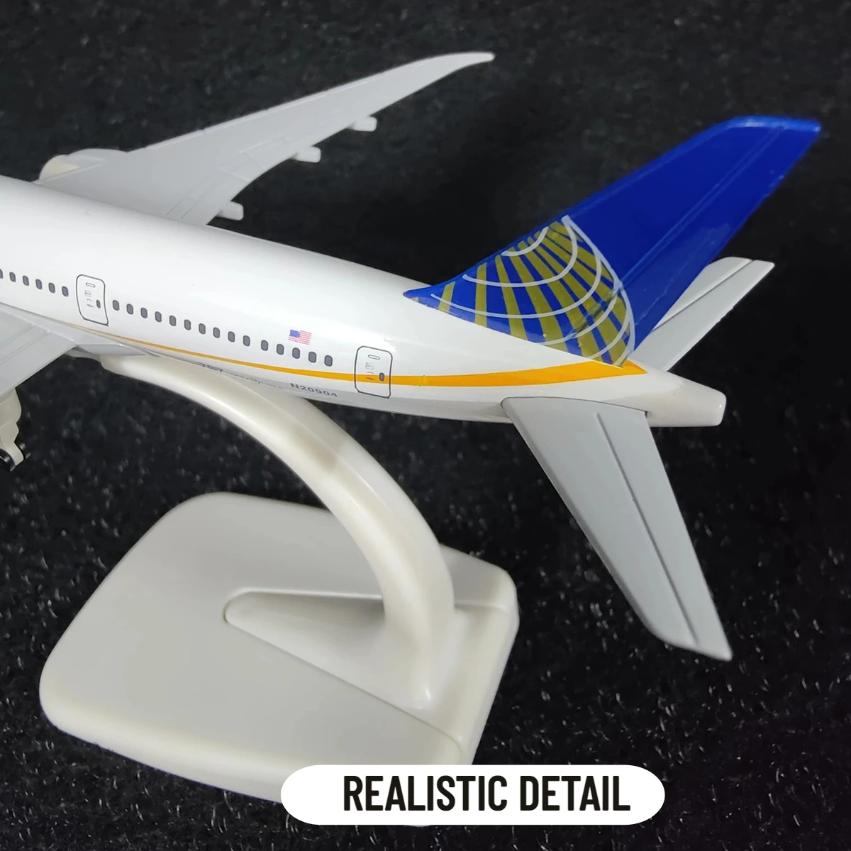 Scale 1:250 Metal Aircraft Replica, United B787 Airplane Aviation Model Miniature Art Kid Fidget Boy Toy