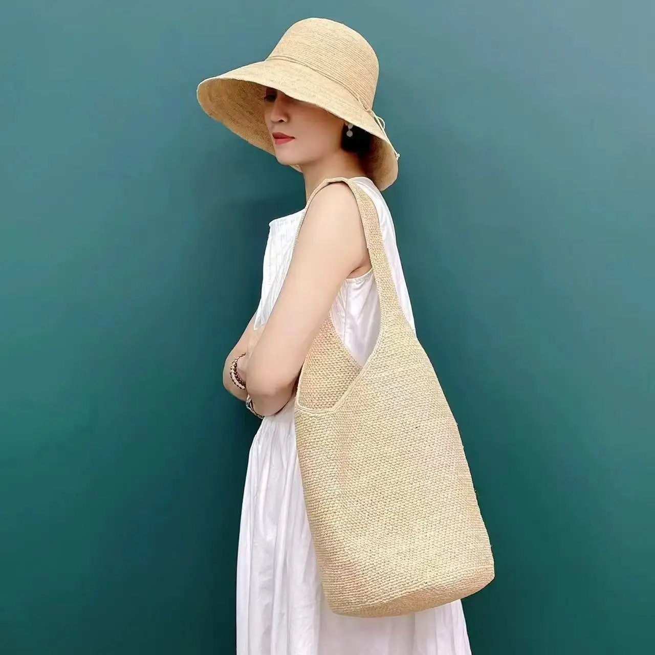 

Stylish Raffia Single shoulder Bucket Bag Fisherman Hat High quality hand-woven large capacity underarm straw bag