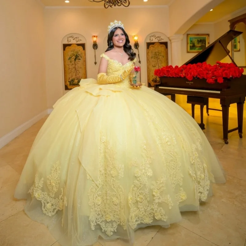 

Light Yellow Quinceanera Dresses Off the Shoulder Layering Decal 3D Flower Long tail Bow Vestido De 15 Quinceanera Customize